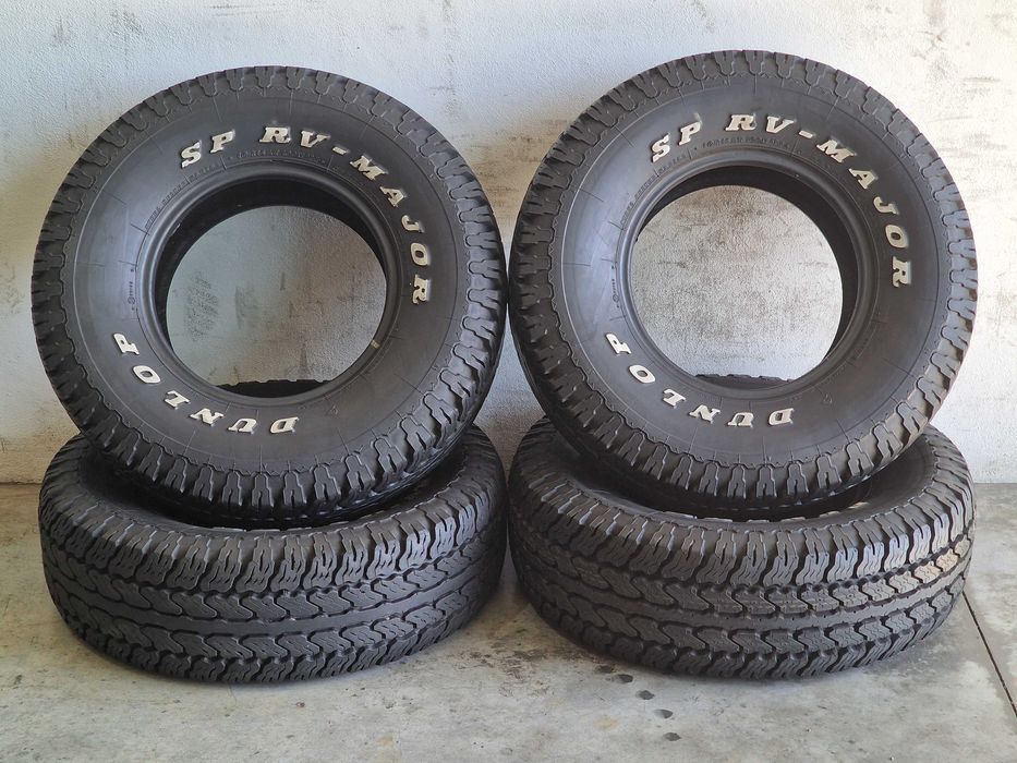 4 Pneus 10R15 DUNLOP Semi Novos