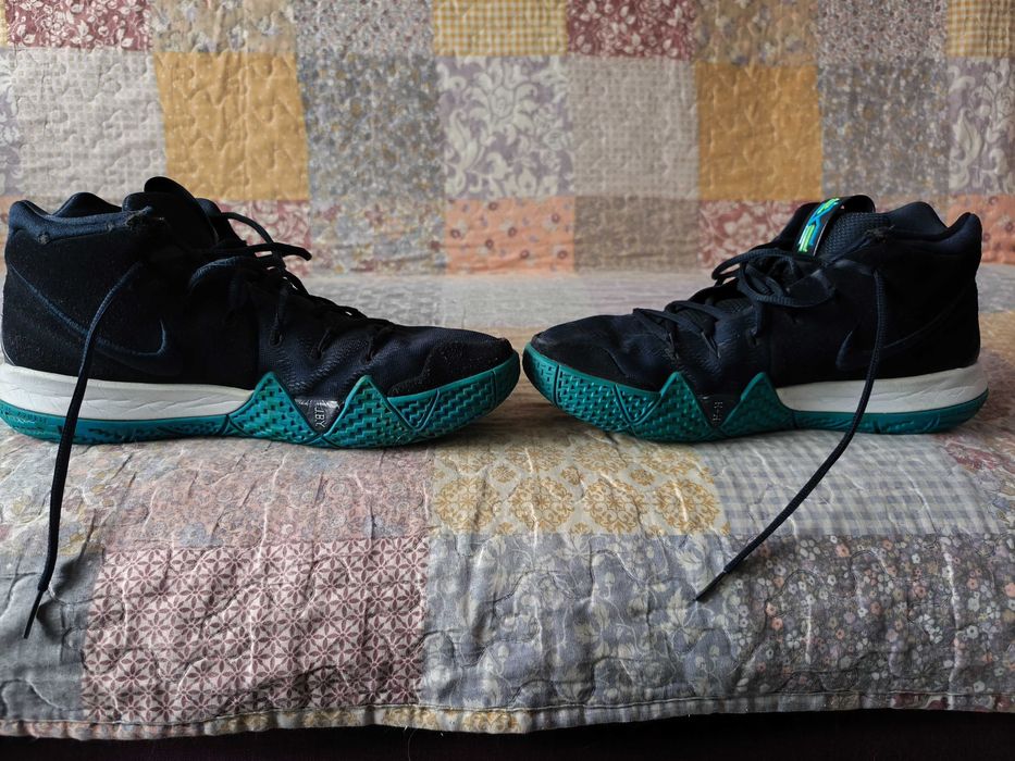 Nike Kyrie 4 Obsidian