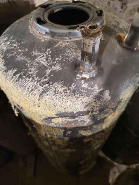 Металевий бак з бойлера