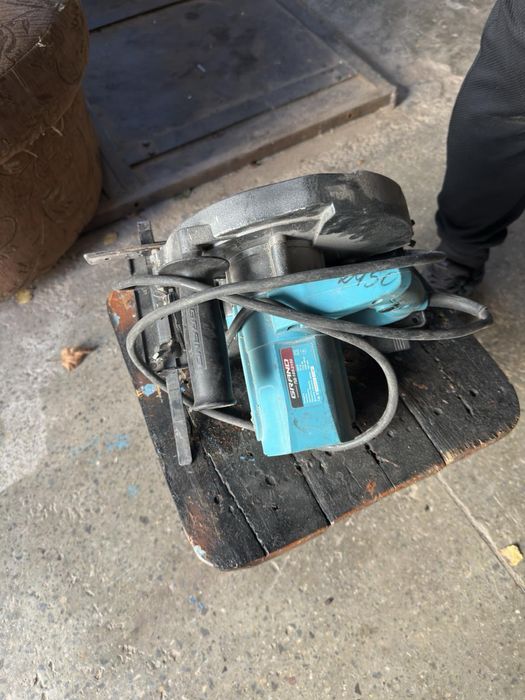 Электропила торцовочная