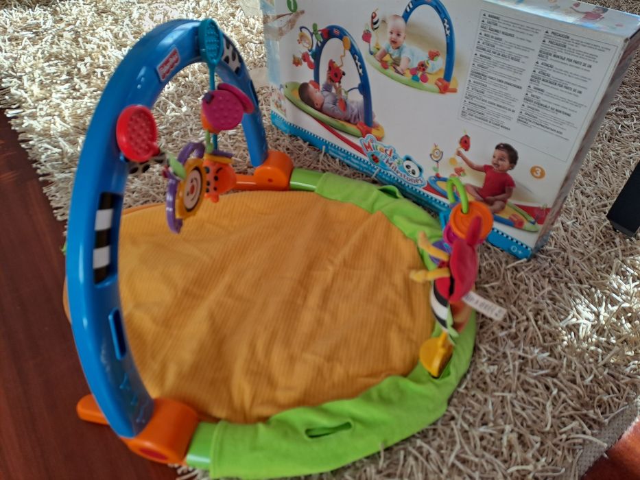 Ginásio de atividades para bebé
