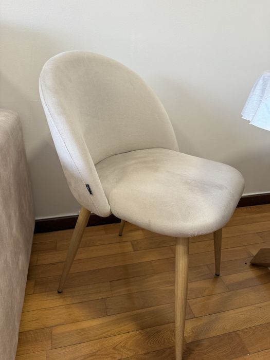 Vendo conjunto sala de jantar (mesa+4 cadeiras)