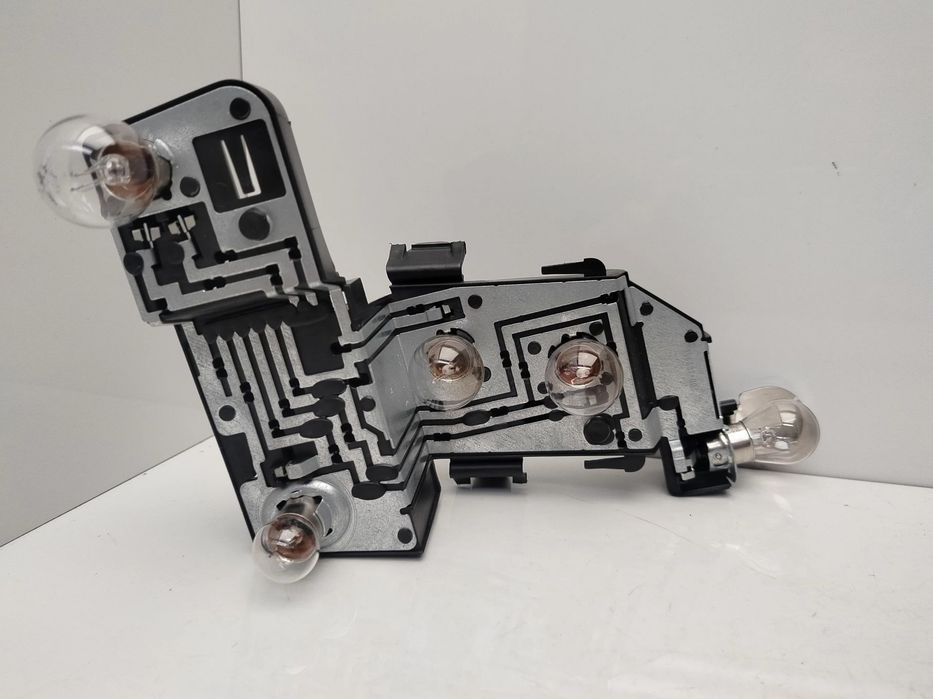 MERCEDES CLK W209 02R- WKŁAD GNIAZDO LAMPY TYŁ PRAWY A2098200677