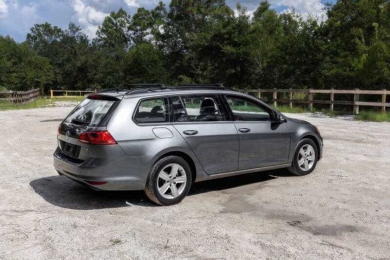 2015 Volkswagen Golf SportWagen TDI S