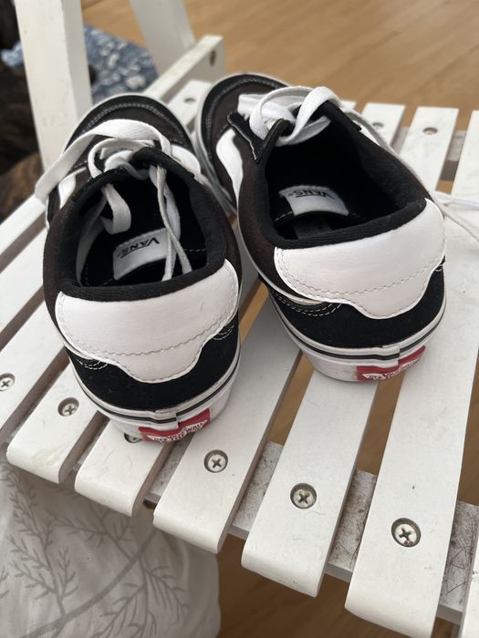 Sapatos semi novos