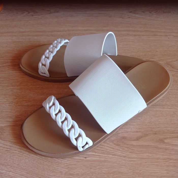 Шльопанці  Petite Jolie ( р.40)