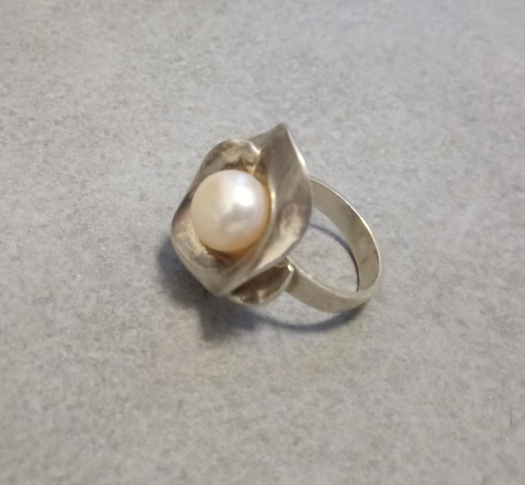 16гр Каблучка 17.0, сережки з натуральними перлами