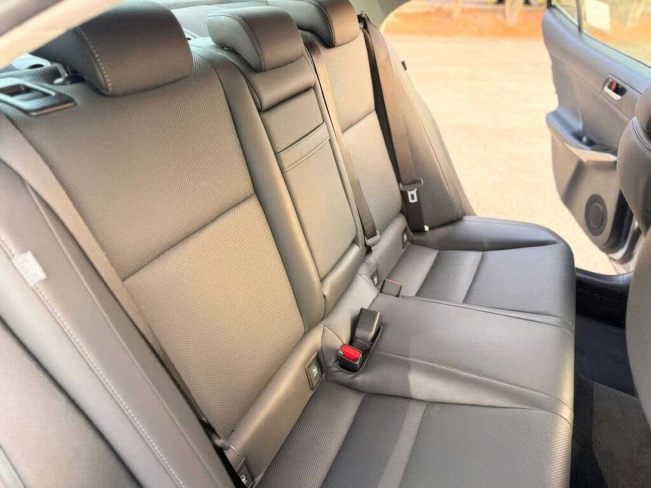 Lexus IS 350      2015