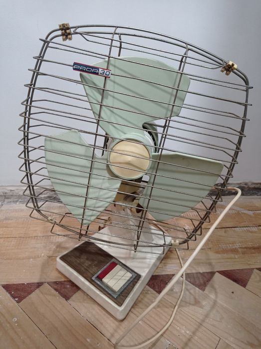 Ventoinha eléctrica antiga