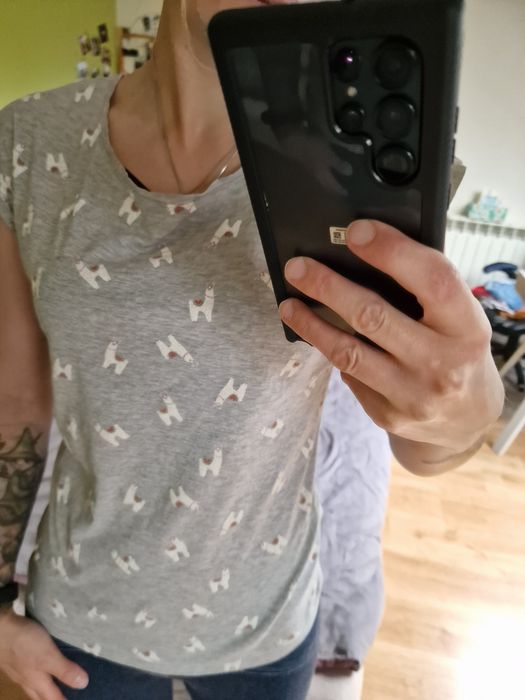 Tshirt w lamy marki orsay