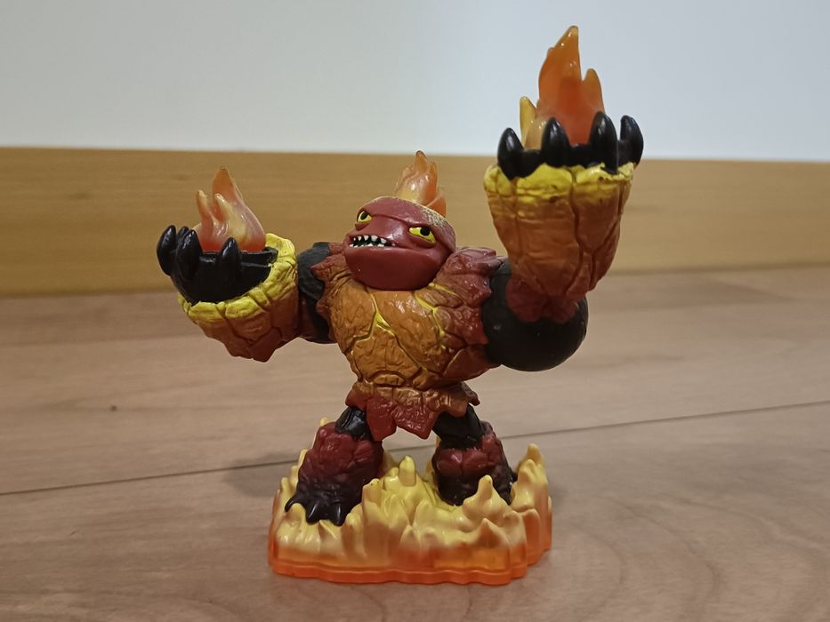 Skylanders Giant: Hot Head (monstro fogo)
