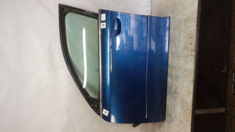 # DRZWI PRZÓD PRZEDNIE LEWE DO AUDI A4 B7 SEDAN KOMBI LZ5K NIEBIESKIE