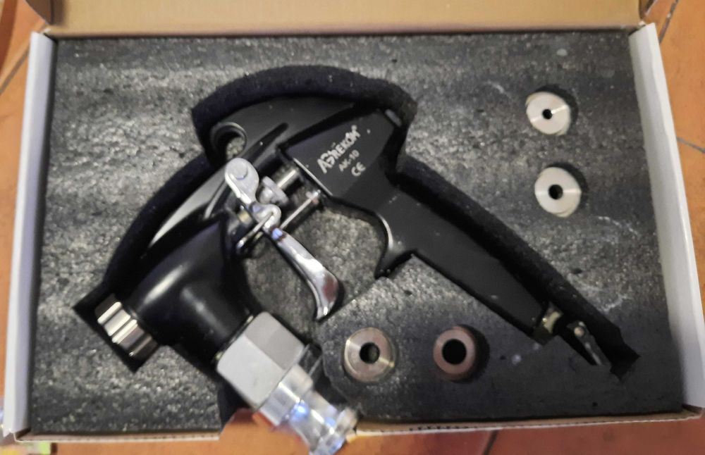 Profesjonalny Agregat Tynkarsko-Malarski 18l AGRECOM + 2 pistolety