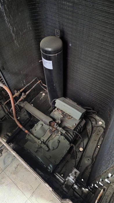 Vendo câmara congelação completa