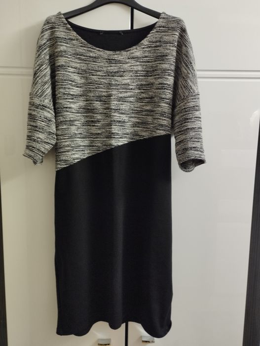 Sukienka czarno- popielata z dzianiny