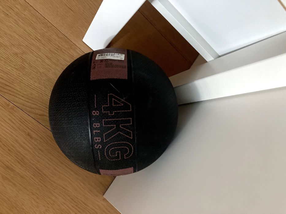 Bola Medicinal de Musculação 4 Kg