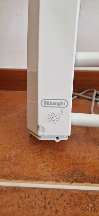 "DeLonghi" aquecedor de toalhas