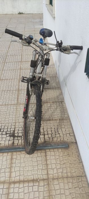 Bicicleta de montanha 26' usada