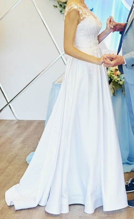 Продам свадебное платье