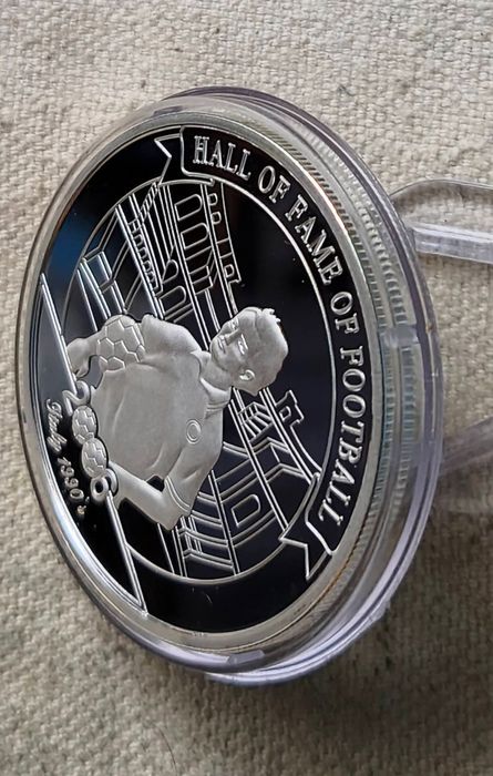 Уганда 2000 шиллінгів 2006р. " Зал футбольної слави".