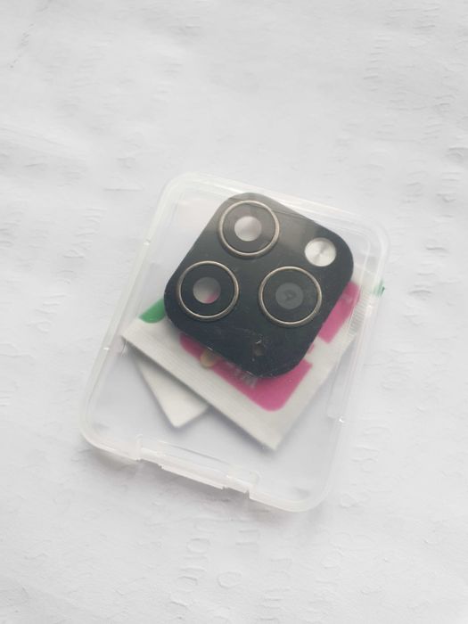 Продам накладку на камеры iPhone X, XS, XS max в iPhone 11 black/gold