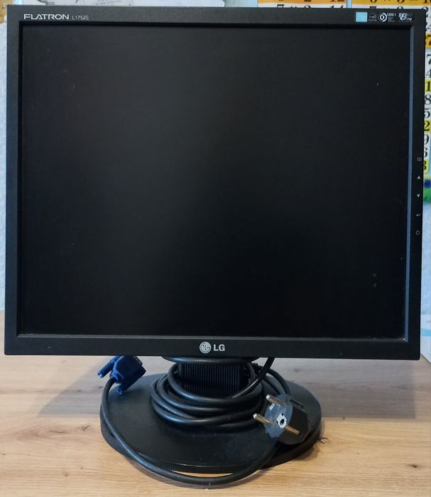 Системний блок + монітор та колонки