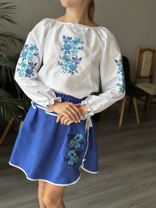 Вишиванка: комплект сорочка і спідниця