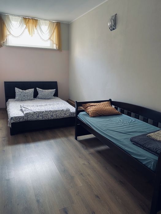 Хостел Serge (Приватні і загальні номери )