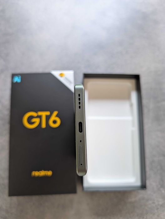 Smartfon Realme GT6 8/256GB 5G Razor Green