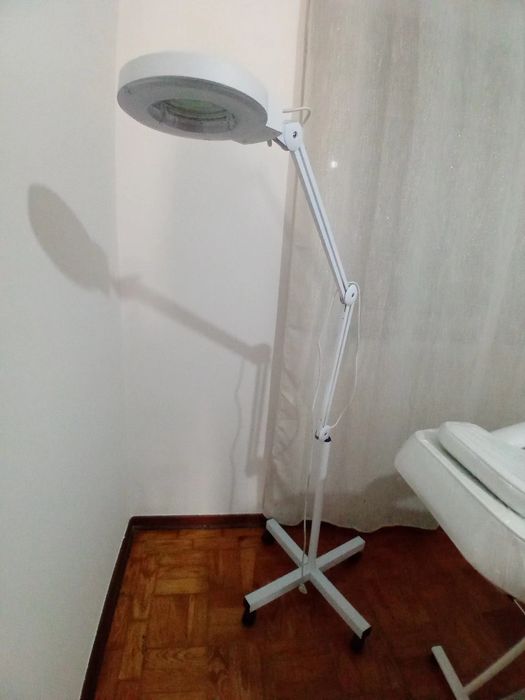 Lupa de led estética