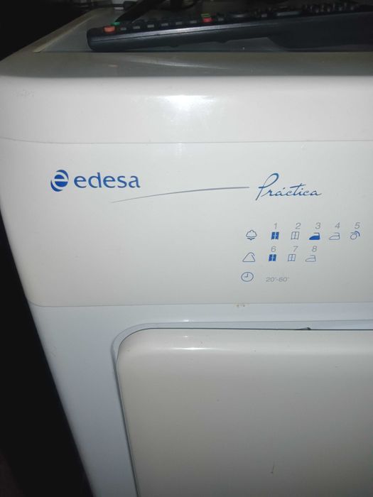 Máquina de secar roupa