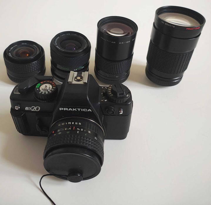 Aparat analogowy Praktica BX20 + 5 obiektywów