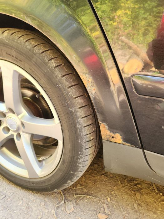 Audi A4 B6 2003   газ/бенз