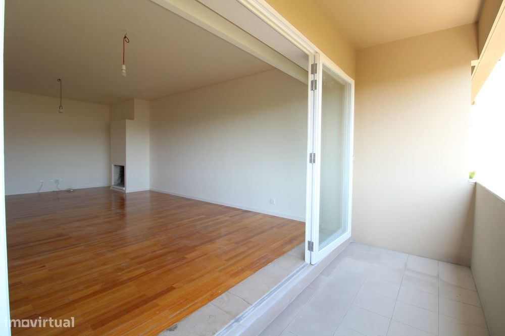 Arrendamento T3 +1 Av. de Londres