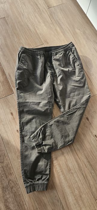 Spodnie  bojówki  khaki r XL