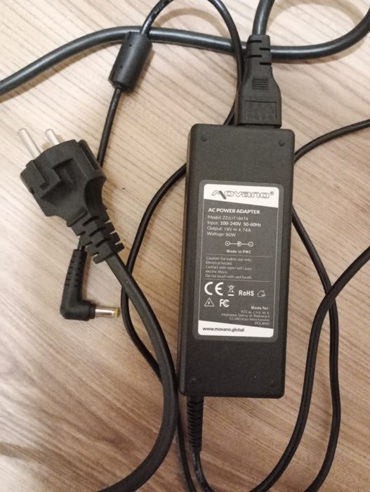 Zasilacz do laptopa