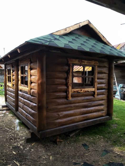 Затишна альтанка для великої компанії