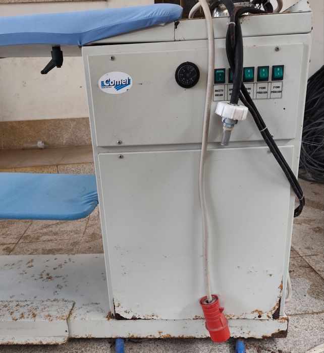 Ferro industrial com caldeira imbutida