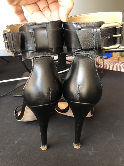 Sandalias pretas pele MANGO