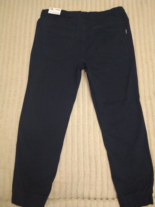 Штани чоловічі 38-го розміру.