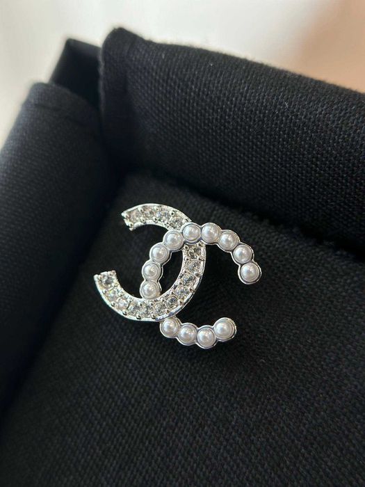 Kolczyki Chanel Double C