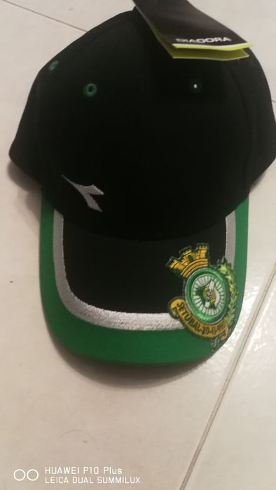 Vendo boné  do Vitória de Setúbal vintage novo