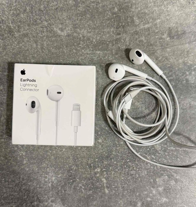 Оригінальні навушники Apple EarPods Lightning Connector