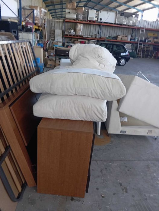 Móveis  máquina de lavar e TV