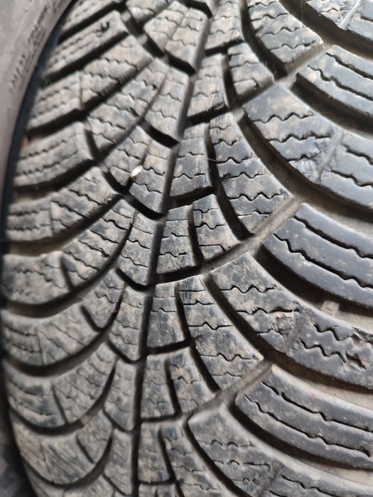 Zestaw dwóch opon 14 cali.