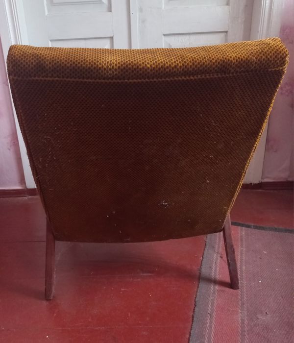 Крісла під реставрацію