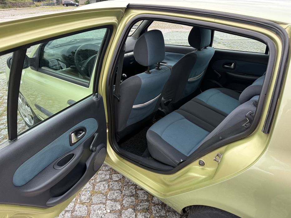 Renault Clio 2  - 1.2 gasolina Impecável