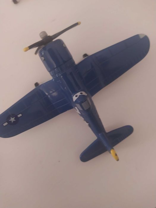 samoloty, zabawki, dusty