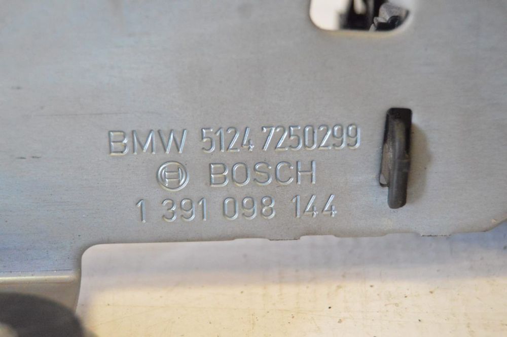 FECHO FECHADURA PORTA TAMPA MALA 1397020132 7308831 BMW SERIE 3 F30