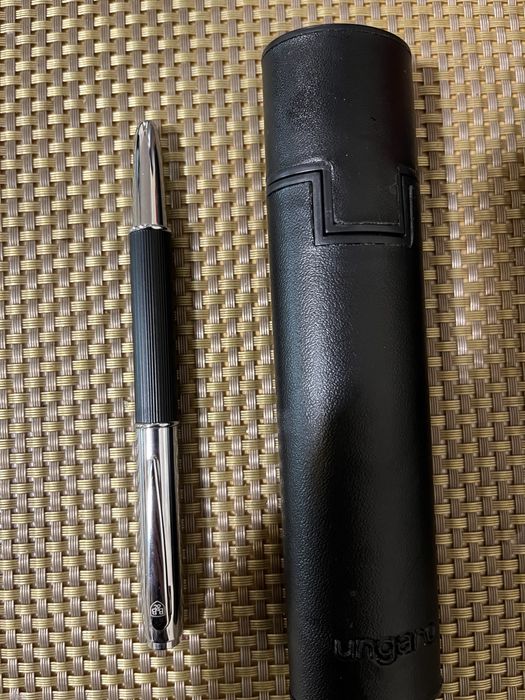 Ручка перьевая перо на капсулах с Италии